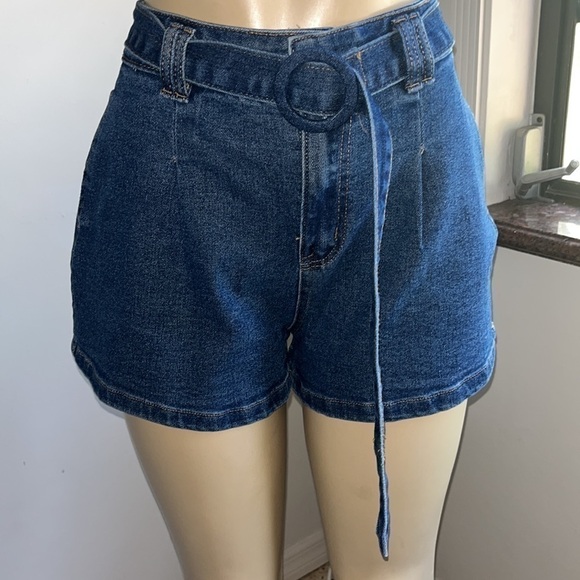 Women's High Waisted Denim Jeans Shorts Size Large Denim Belt Mele E Pere - Picture 3 of 8